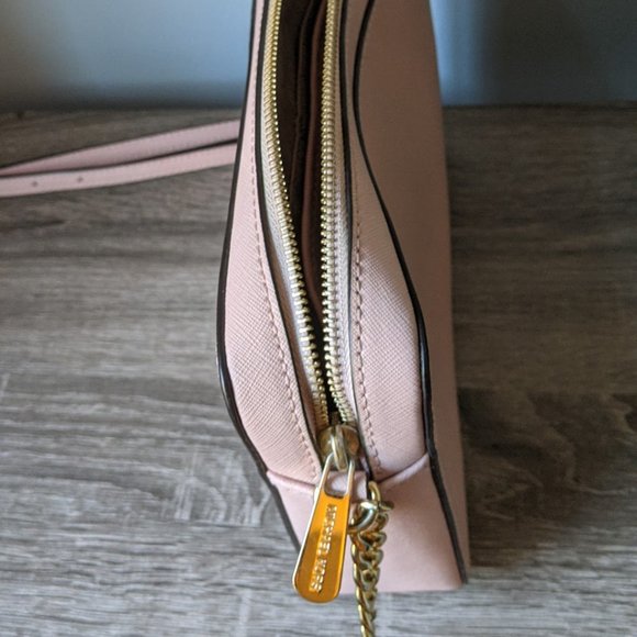 Michael Kors Crossbody - Picture 5 of 8